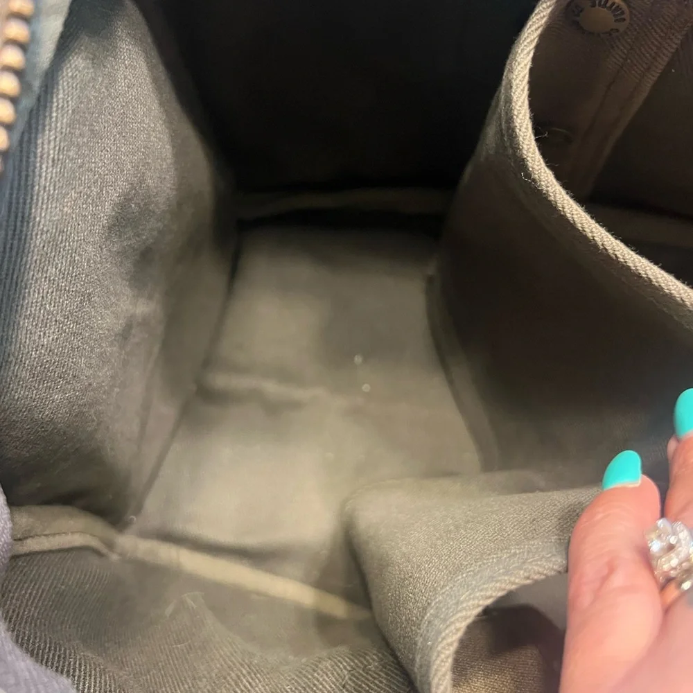 Filson Sportsman Utility Style 266 Bag in Otter Green - Picture 14 of 16